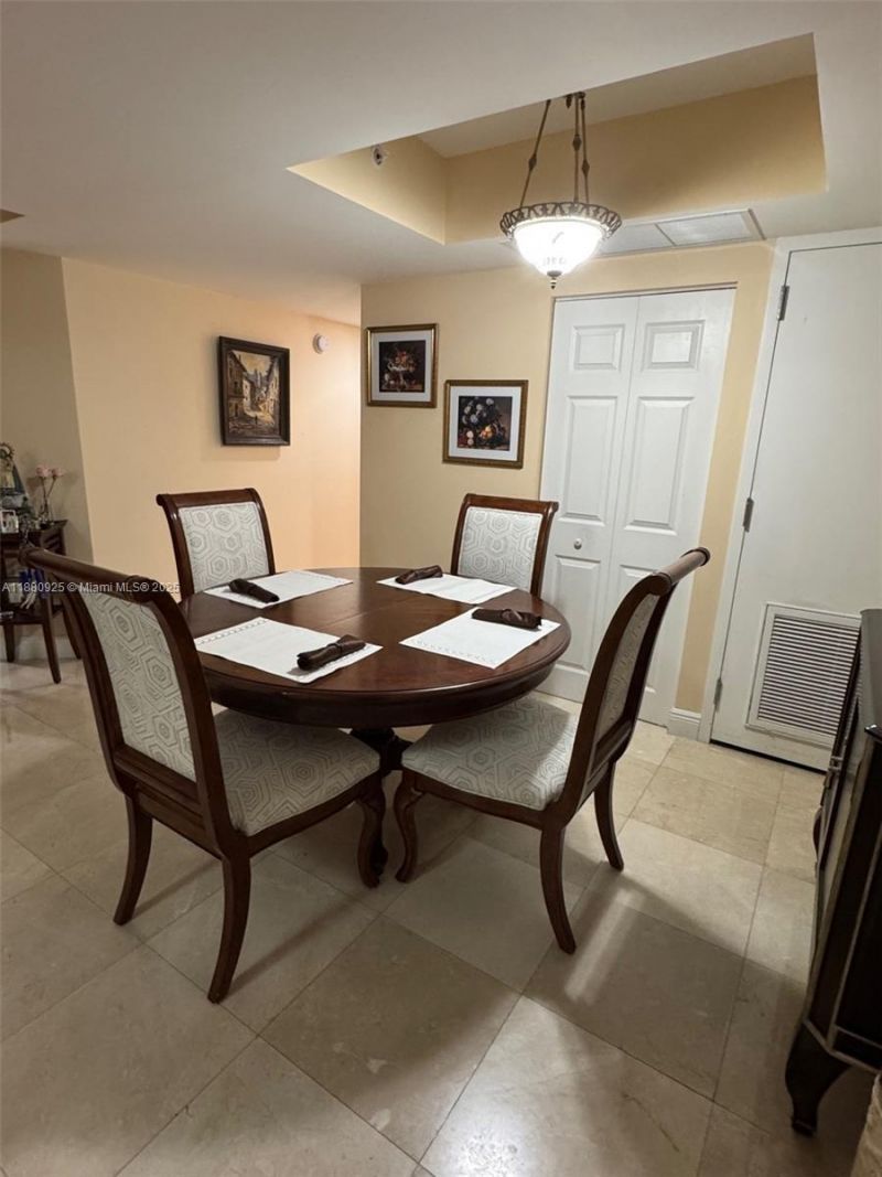 3232 SW 22nd Ter, Unit 801, Miami, FL 33145 Photo