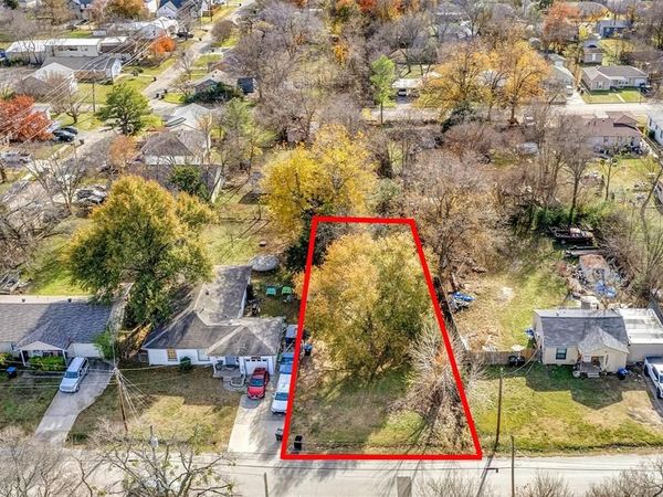 1207 Division Street, Greenville, TX 75401