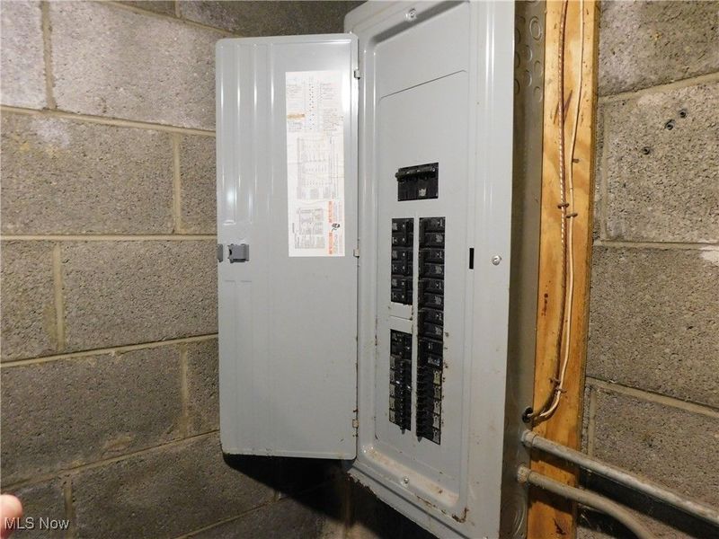 2547 Industry Road, Atwater, OH 44201 Photo 10