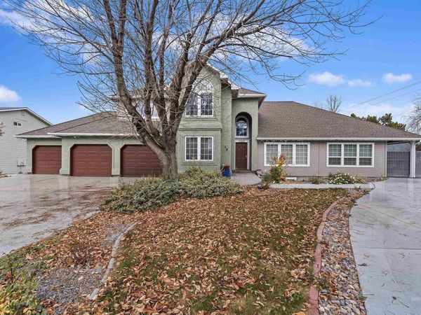 3160 E Springwood, Meridian, ID 83642