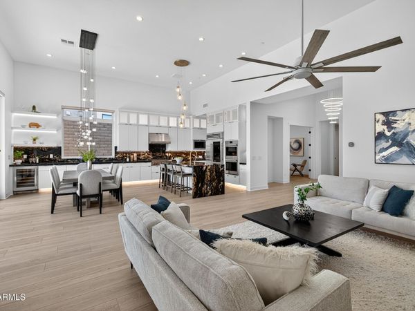 14141 E HIGHLAND Avenue, Fountain Hills, AZ 85268