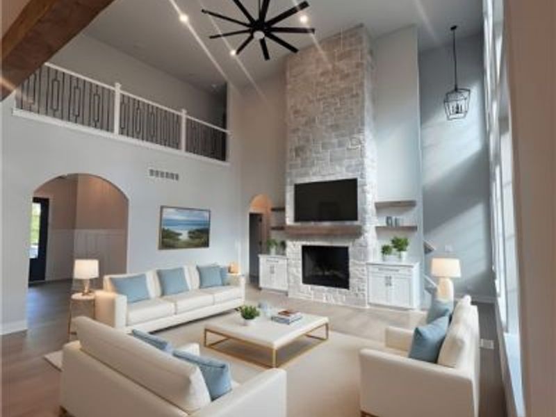 825 Club Drive W, Aurora, OH 44202 Photo 2