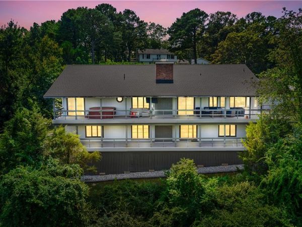 8021 Old White River Road, Rogers, AR 72756