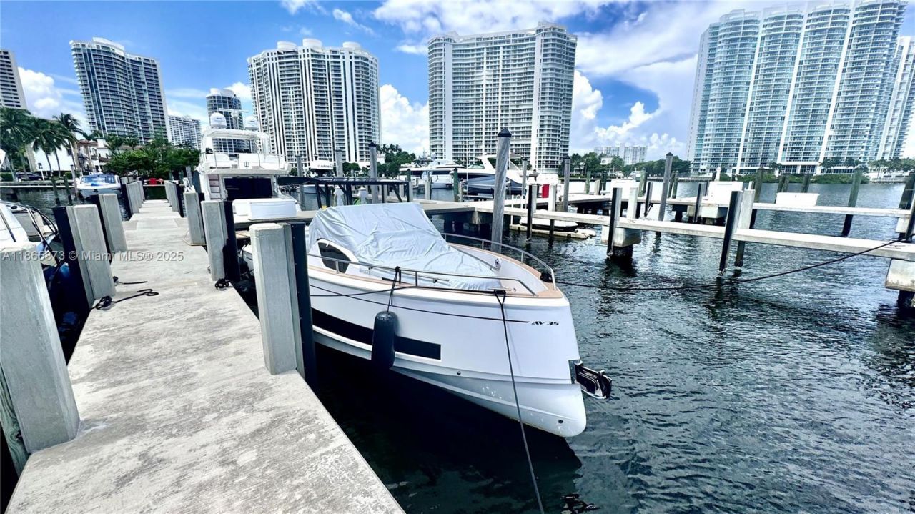 4041 Island Estate, Aventura, FL 33160 Photo