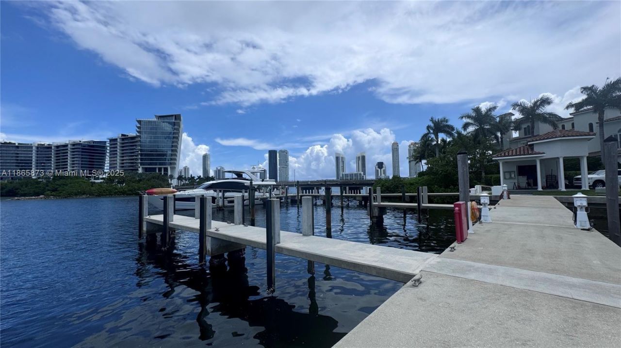 4041 Island Estate, Aventura, FL 33160 Photo