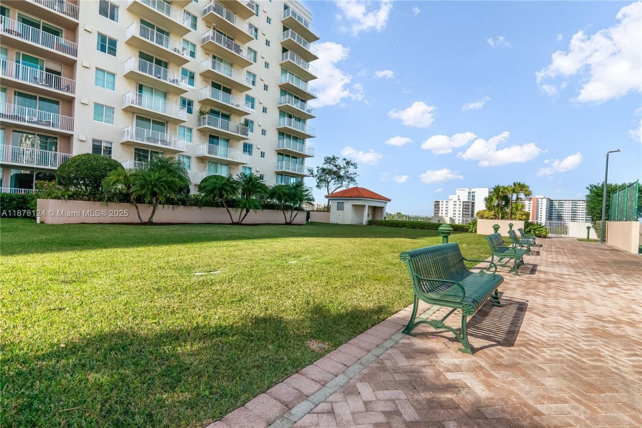 3020 NE 32nd Ave, Unit 716, Fort Lauderdale, FL 33308 Photo