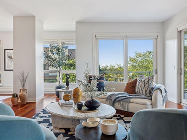 4201 Sunset Drive, Unit N201, Spring Park, MN 55384