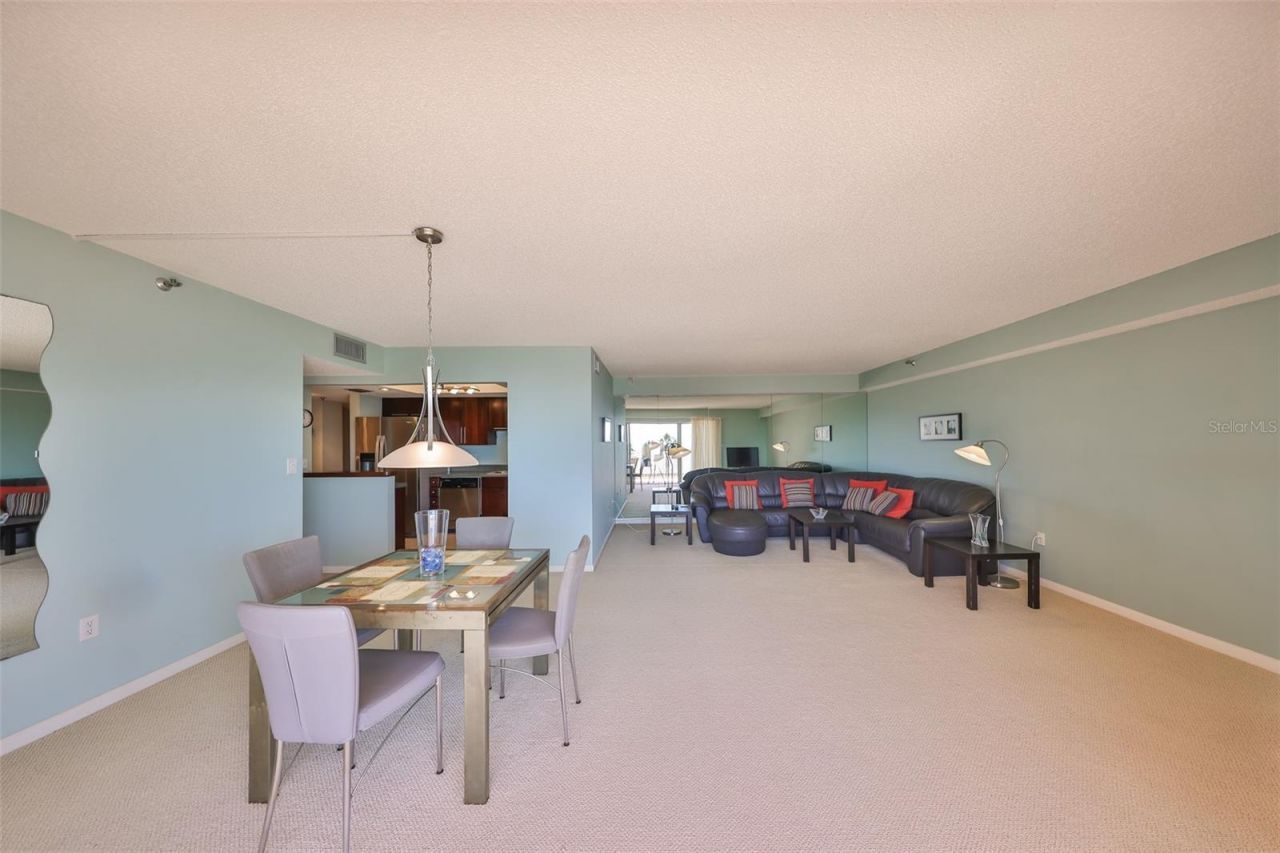 7430 Sunshine Skyway Lane S, Unit 403, Saint Petersburg, FL 33711 Photo