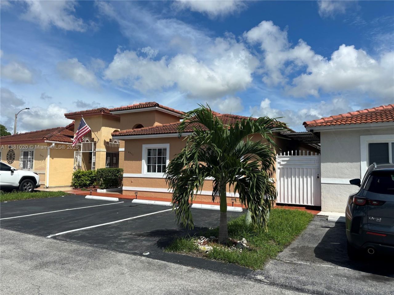 9371 NW 120th Ter, Hialeah Gardens, FL 33018 Photo