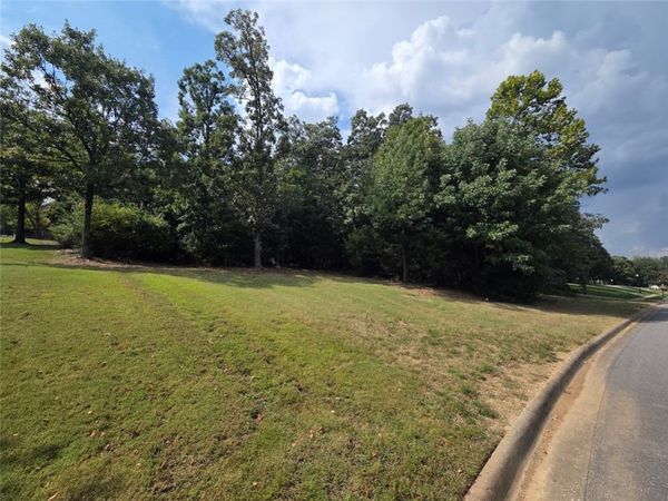 1273 N Summersby Drive, Fayetteville, AR 72701