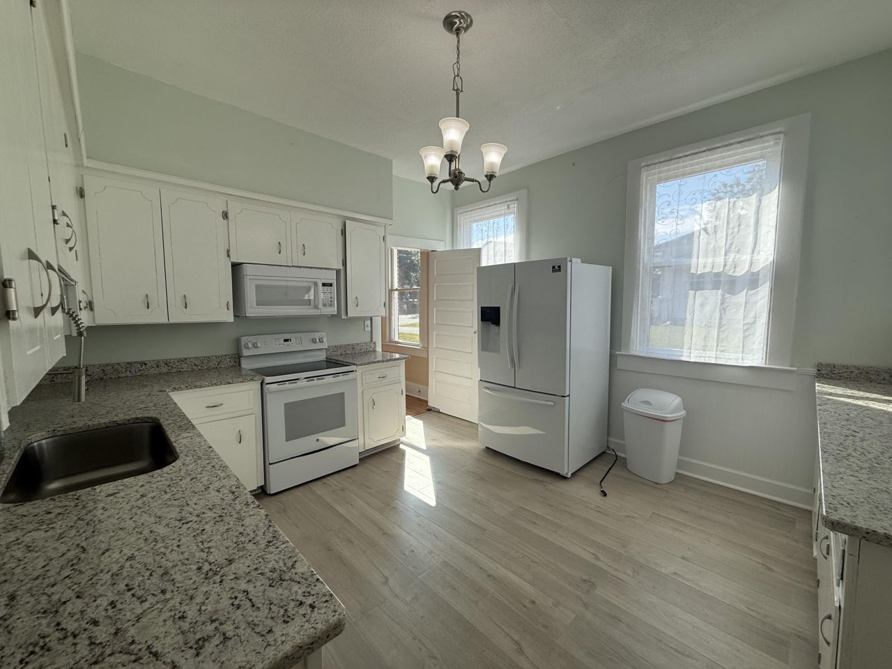 215 Church Street Photo 18