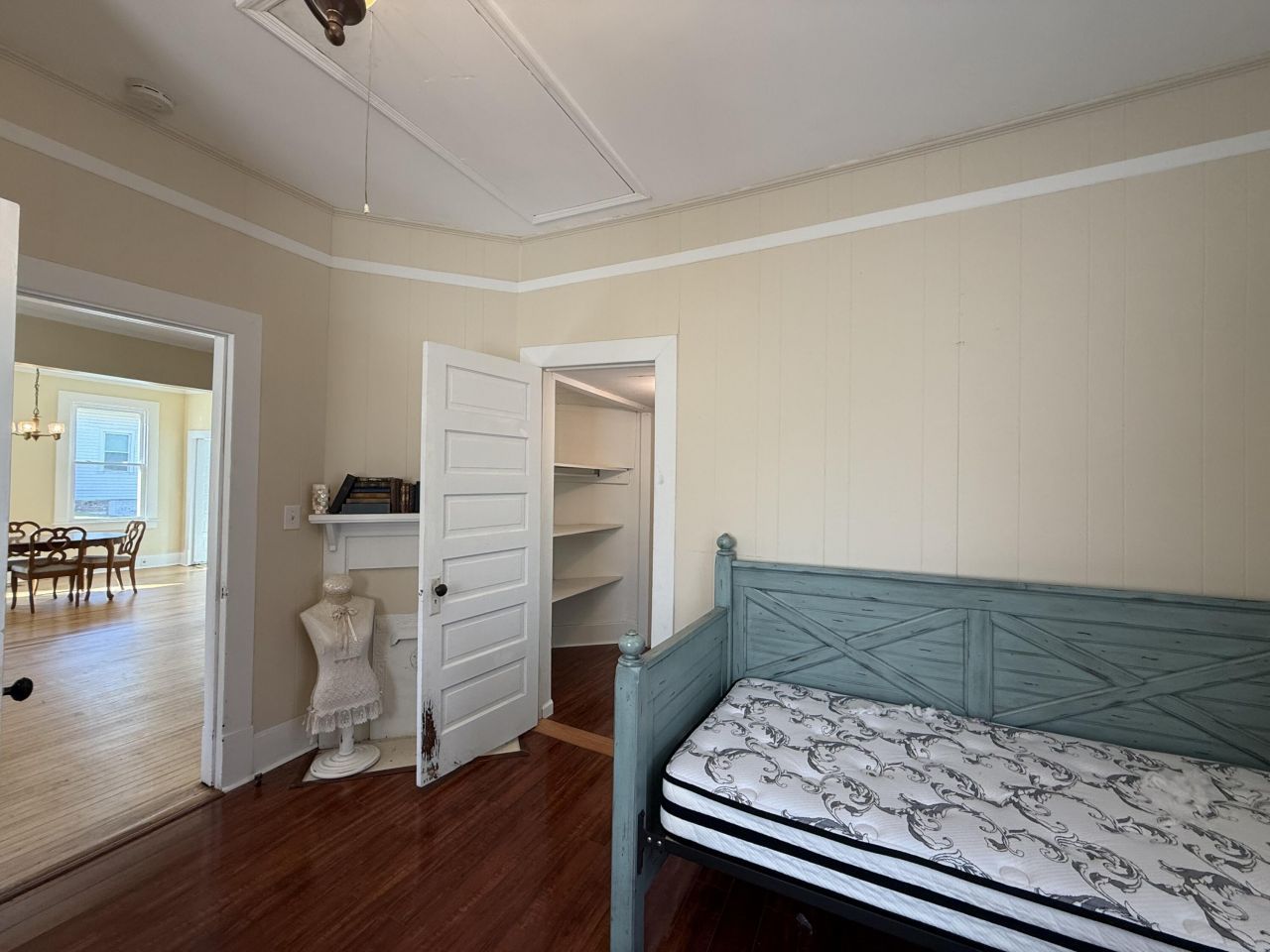 215 Church Street Photo 9