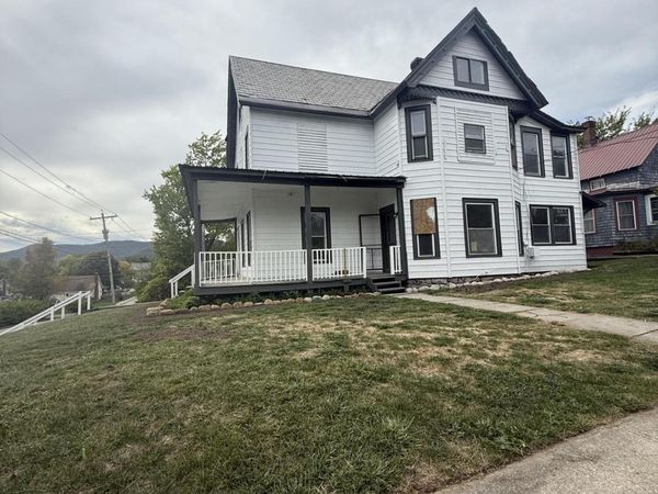 3 Park Avenue, Ticonderoga, NY 12883