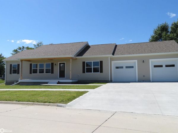 306 White Fox Drive, Clarion, IA 50525
