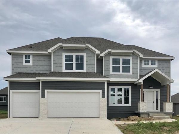 19849 W 114th Place, Olathe, KS 66061