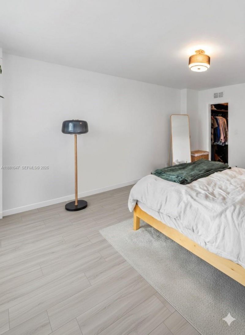 2655 Collins Ave, Unit 510, Miami Beach, FL 33140 Photo