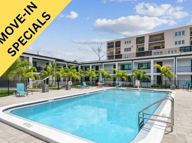 2942 W BAY DRIVE, Unit 24, BELLEAIR BLUFFS, FL 33770