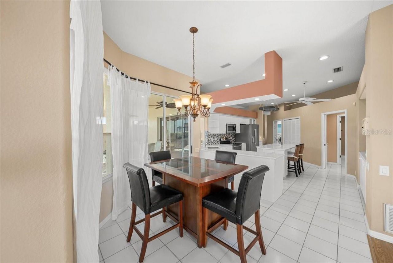 4321 Presidential Avenue Circle E, Bradenton, FL 34203 Photo
