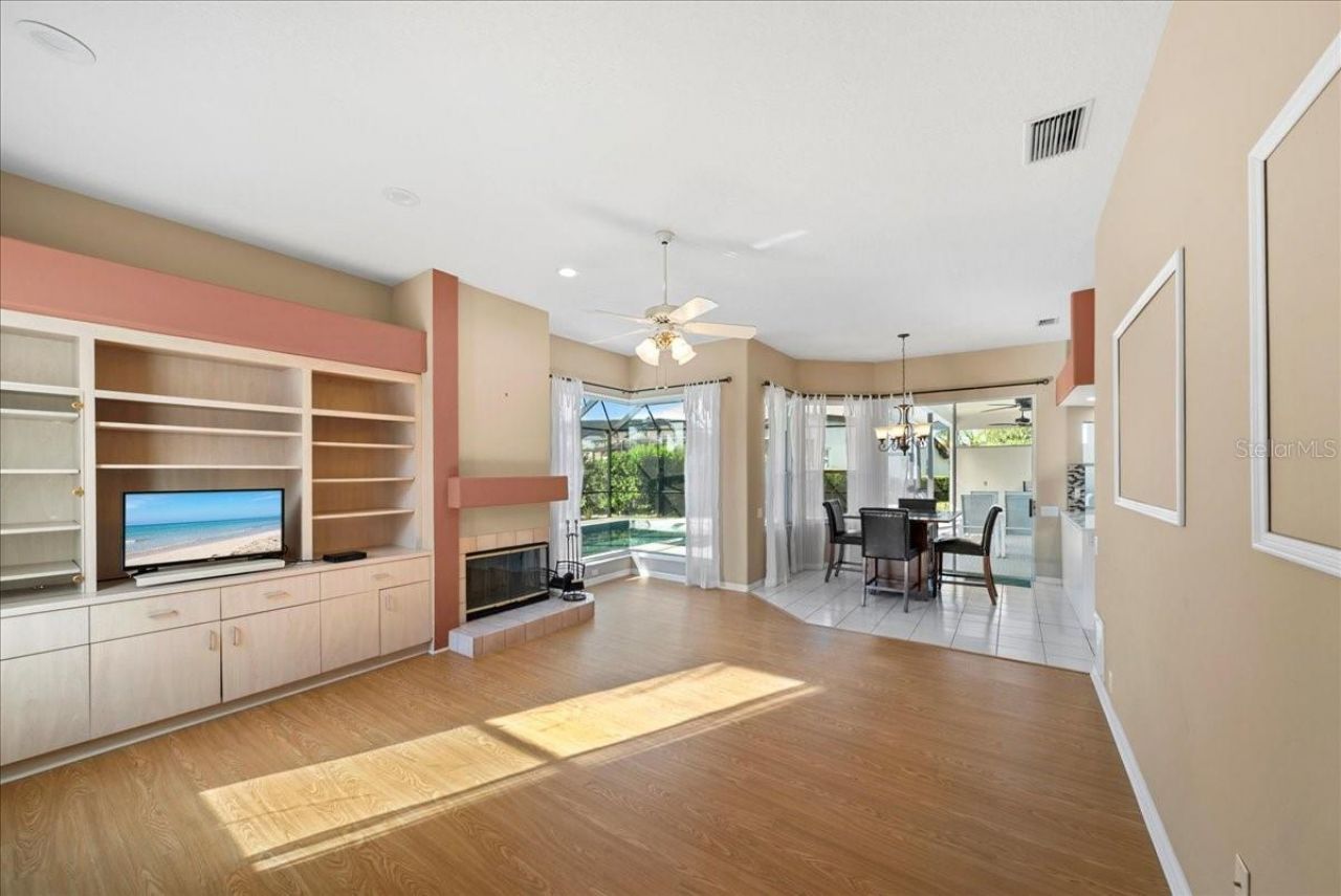 4321 Presidential Avenue Circle E, Bradenton, FL 34203 Photo