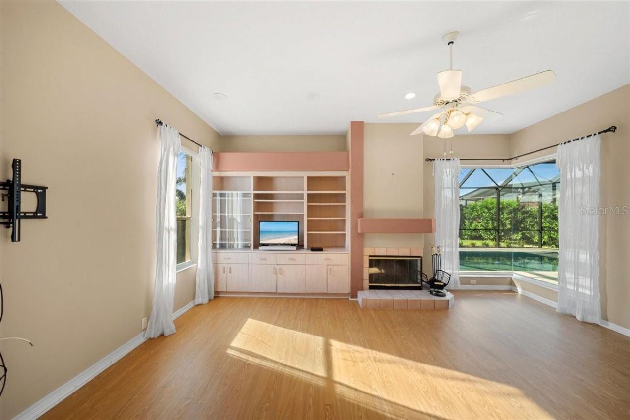 4321 Presidential Avenue Circle E, Bradenton, FL 34203 Photo