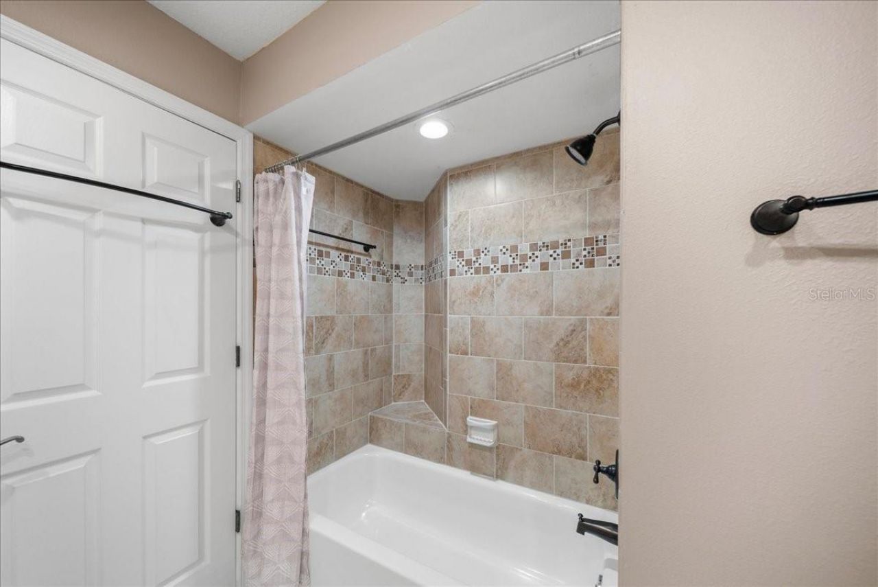 4321 Presidential Avenue Circle E, Bradenton, FL 34203 Photo