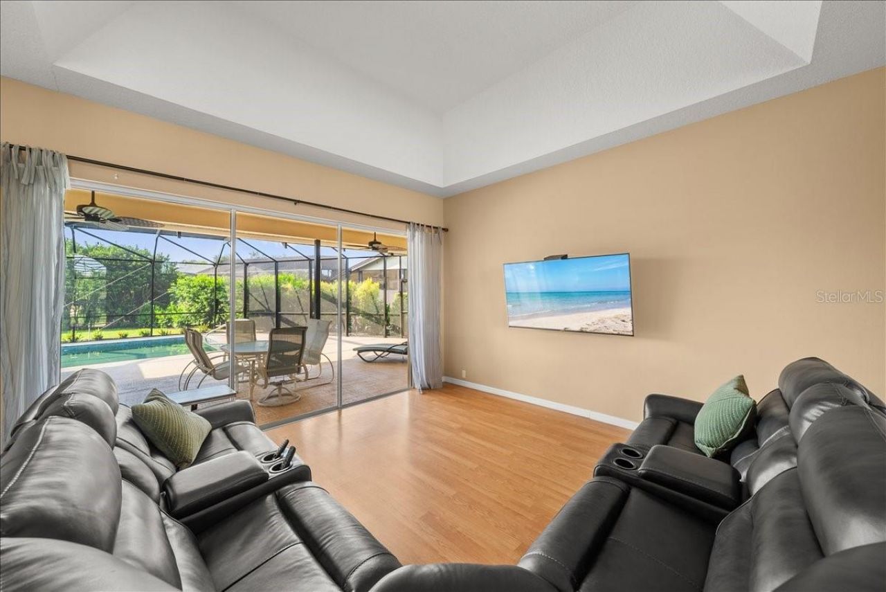 4321 Presidential Avenue Circle E, Bradenton, FL 34203 Photo