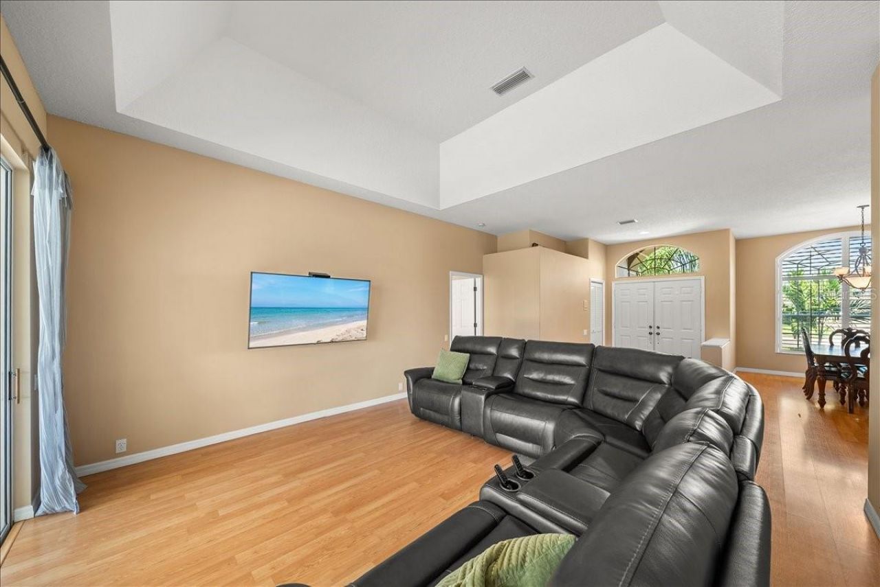 4321 Presidential Avenue Circle E, Bradenton, FL 34203 Photo