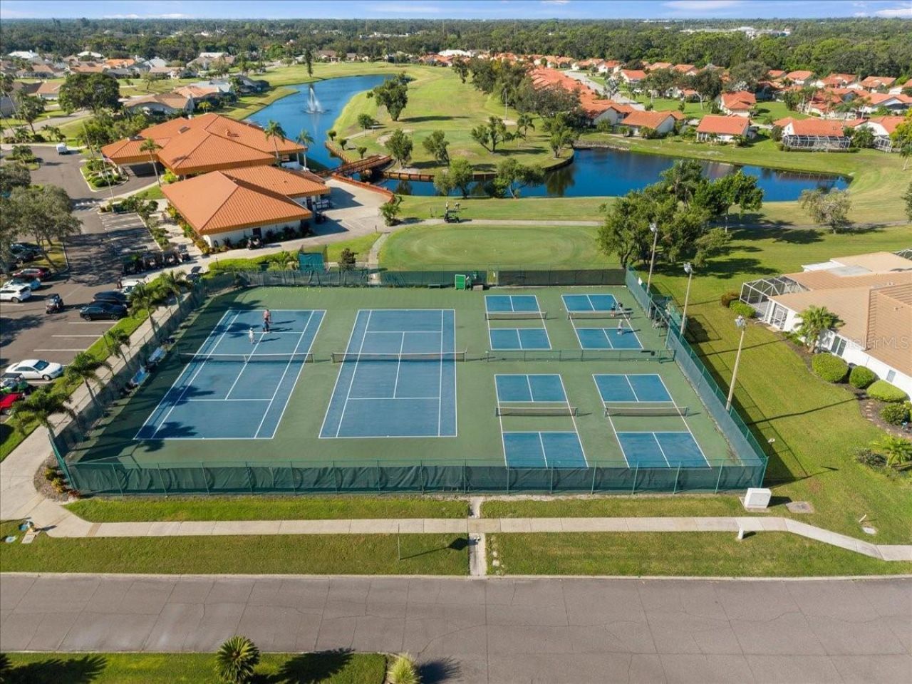 4321 Presidential Avenue Circle E, Bradenton, FL 34203 Photo