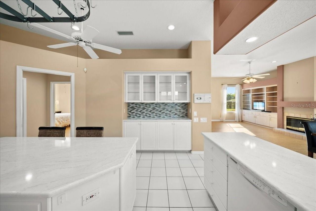 4321 Presidential Avenue Circle E, Bradenton, FL 34203 Photo