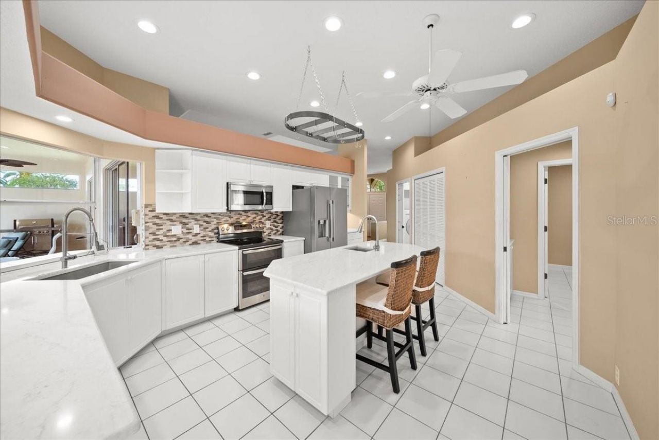 4321 Presidential Avenue Circle E, Bradenton, FL 34203 Photo