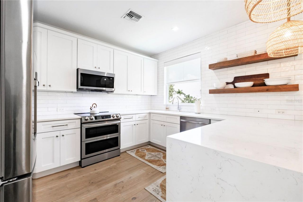 950 W Olympia Avenue, Punta Gorda, FL 33950 Photo