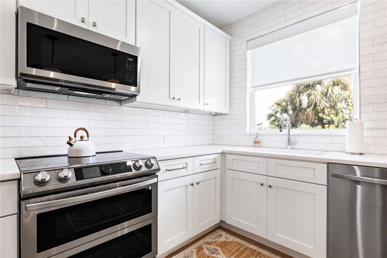 950 W Olympia Avenue, Punta Gorda, FL 33950 Photo