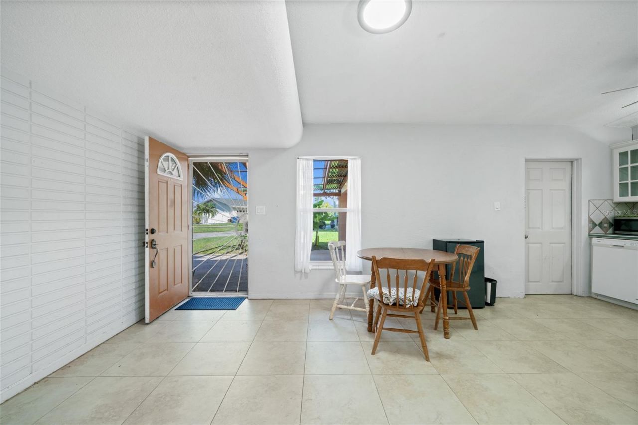 6903 S Shore Drive S, South Pasadena, FL 33707 Photo