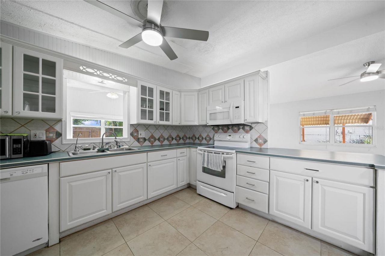 6903 S Shore Drive S, South Pasadena, FL 33707 Photo