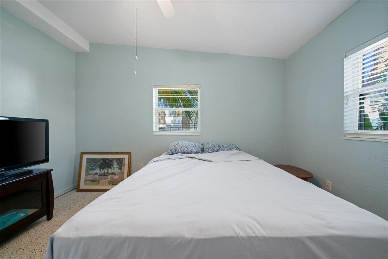 6903 S Shore Drive S, South Pasadena, FL 33707 Photo