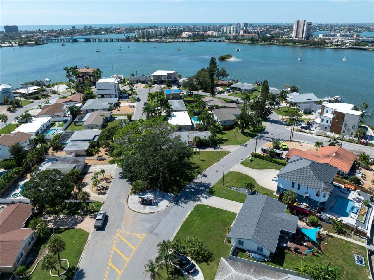 6903 S Shore Drive S, South Pasadena, FL 33707 Photo