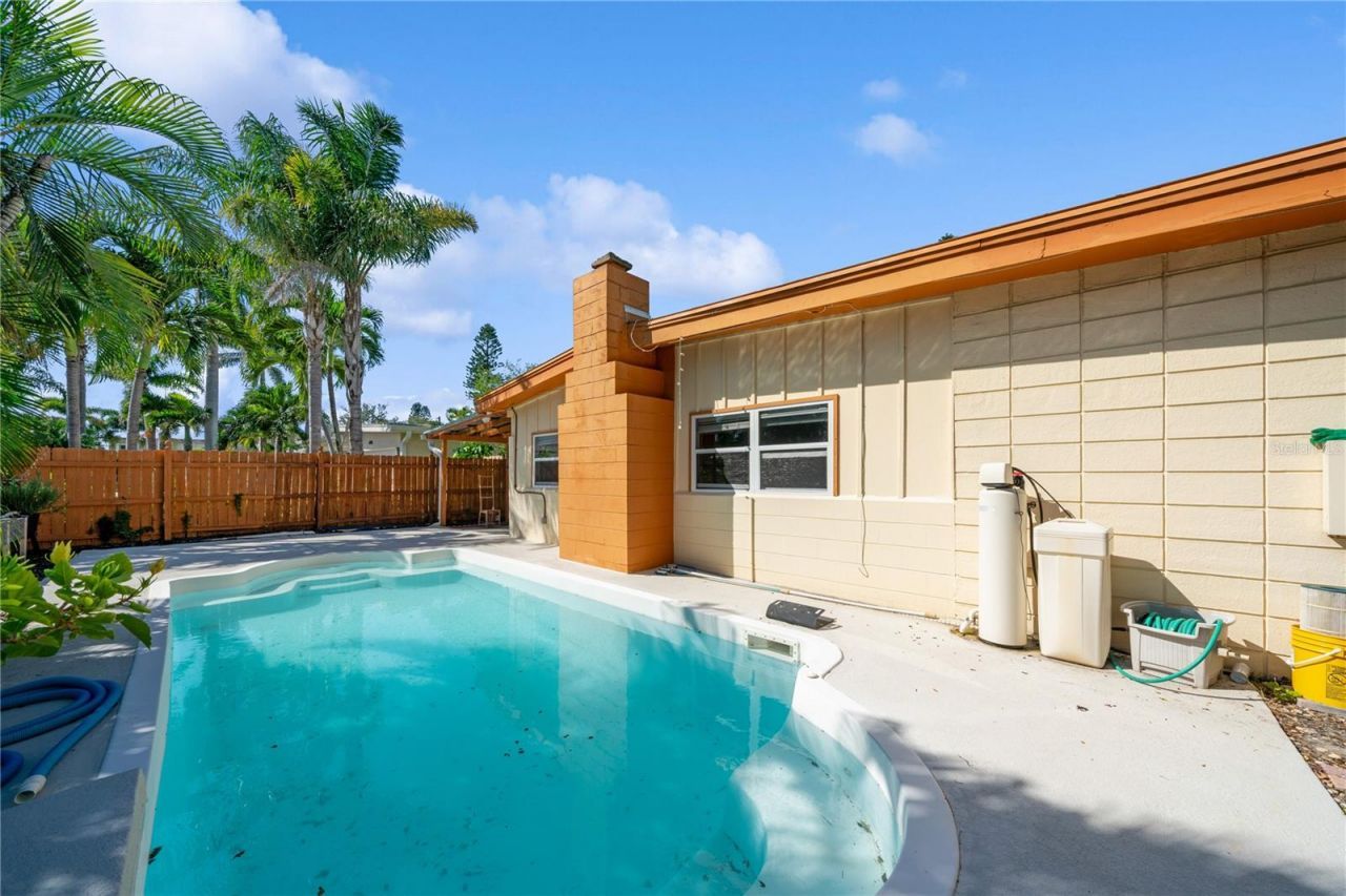 6903 S Shore Drive S, South Pasadena, FL 33707 Photo