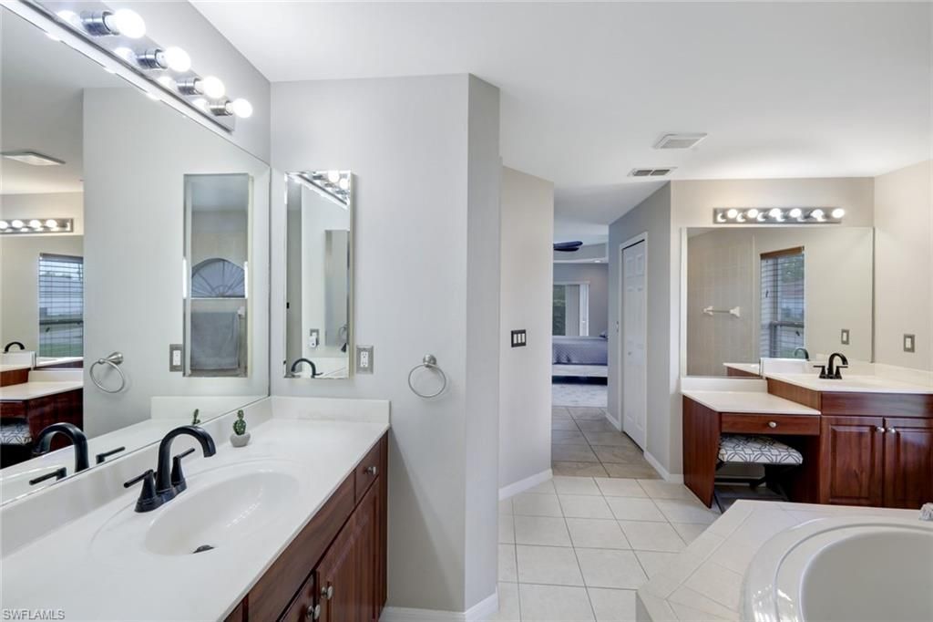 3109 NE 6th Pl, Cape Coral, FL 33909 Photo