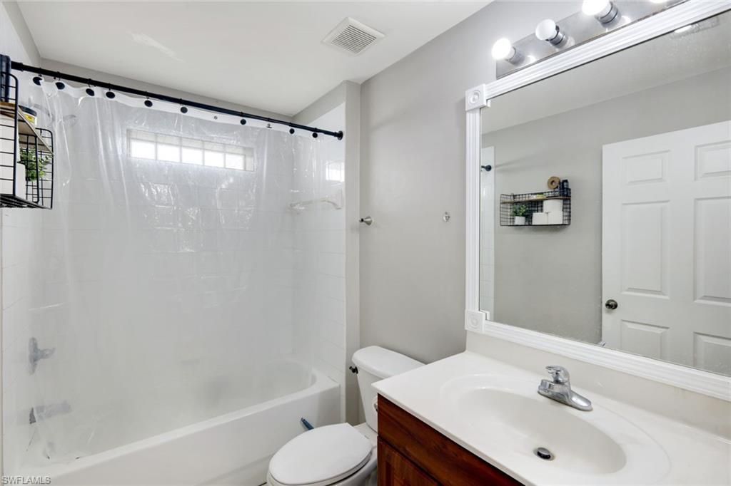 3109 NE 6th Pl, Cape Coral, FL 33909 Photo