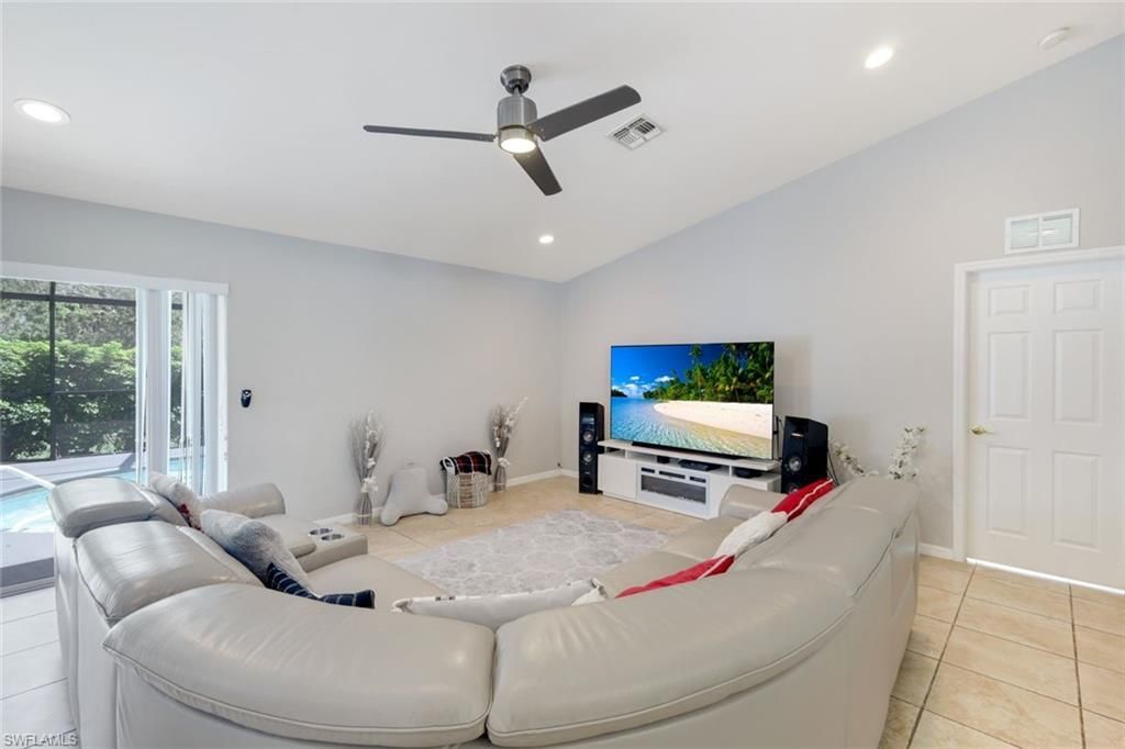 3109 NE 6th Pl, Cape Coral, FL 33909 Photo