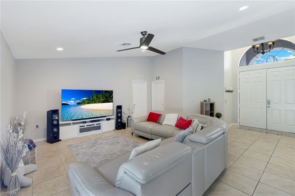 3109 NE 6th Pl, Cape Coral, FL 33909 Photo