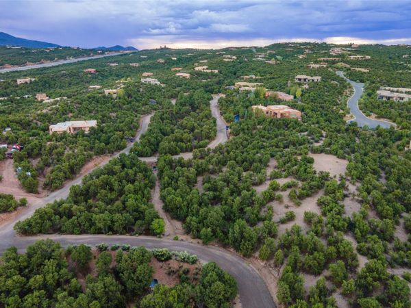 85 Lomas De Tesuque, Santa Fe, NM 87506