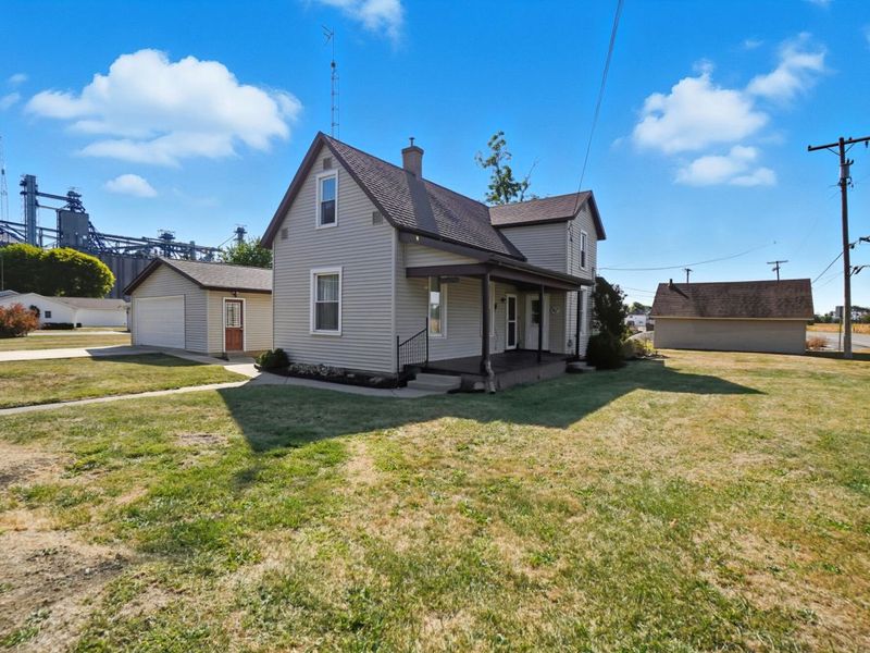 17 E Walnut Street, Uniopolis, OH 45888 Photo 2