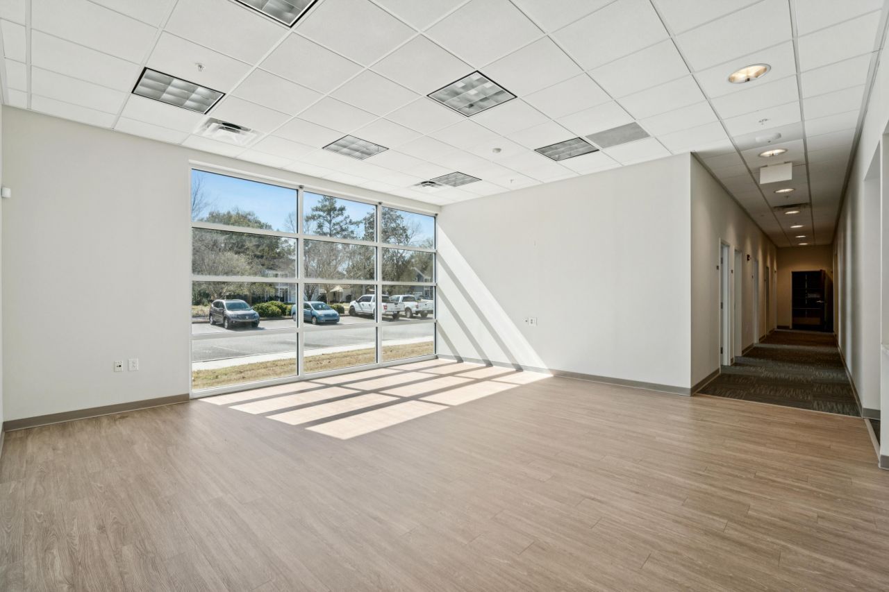 1141 Remount Road Photo 5