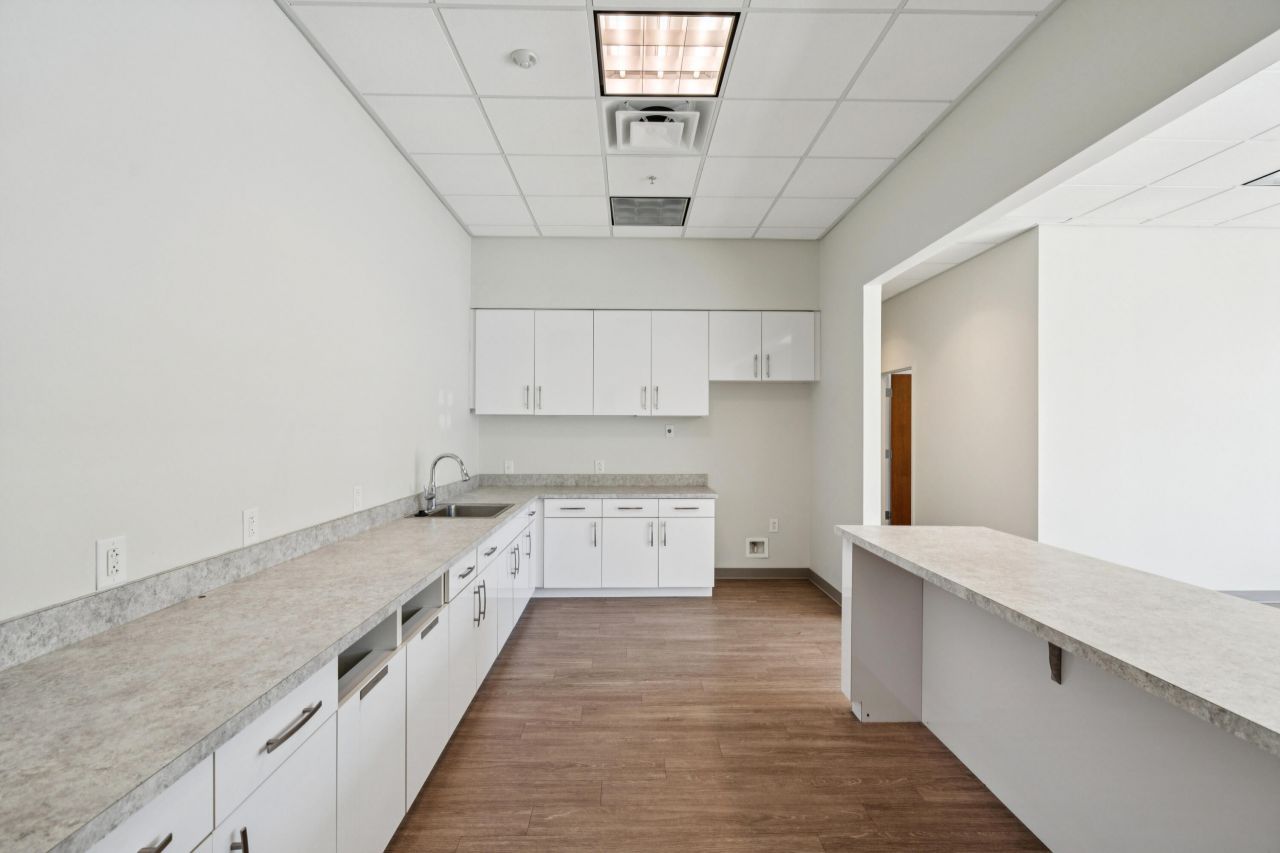 1141 Remount Road Photo 6