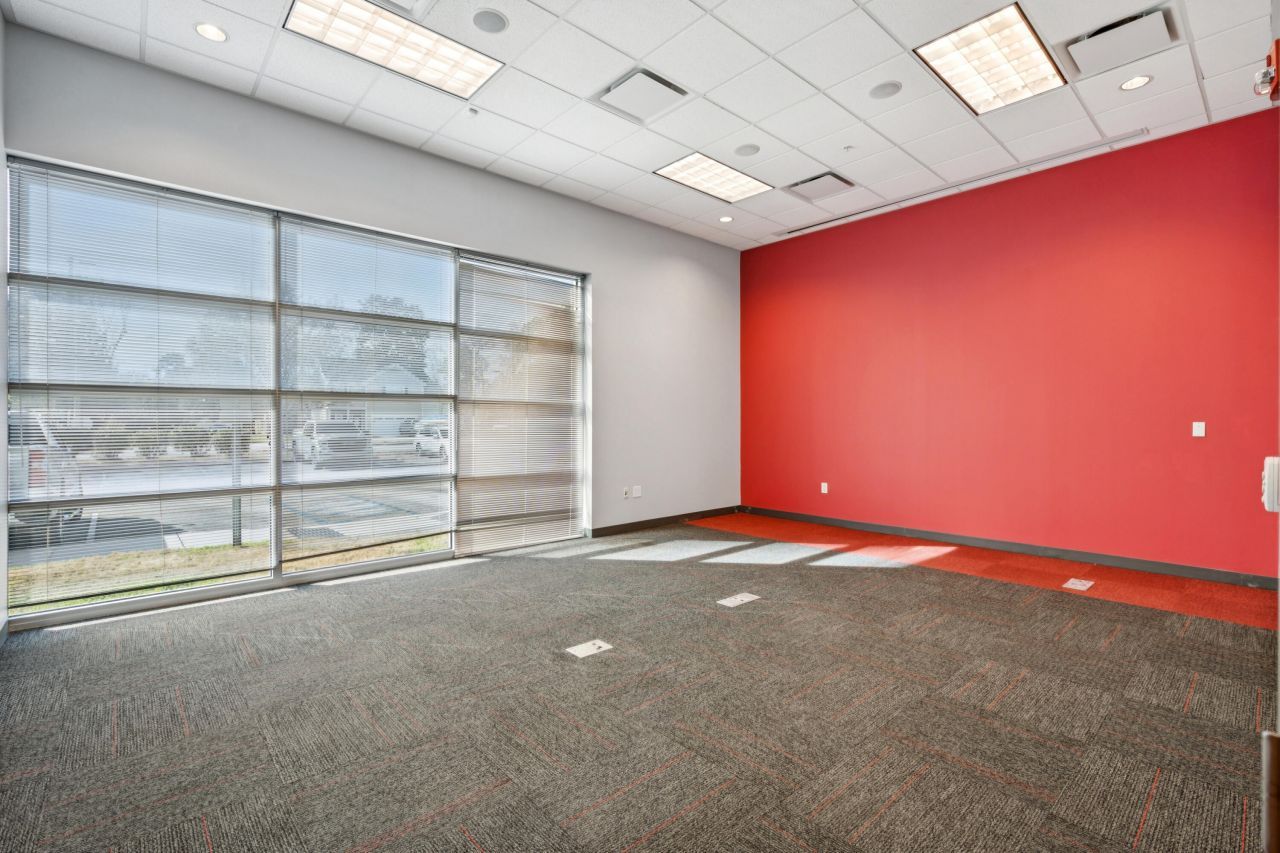 1141 Remount Road Photo 9