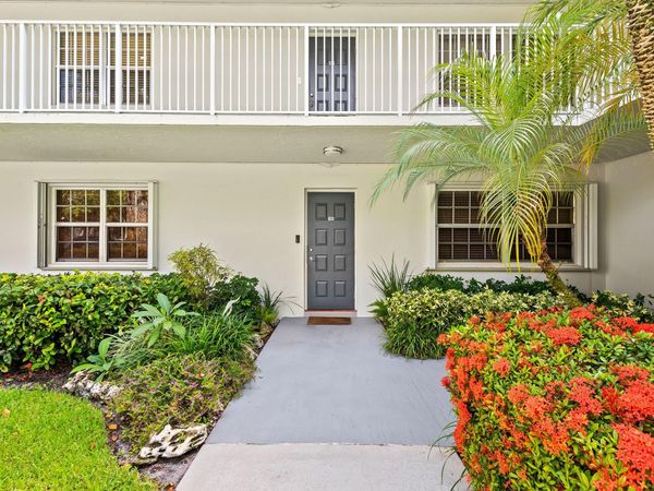 4221 W Palm Aire Drive, Unit 102, Pompano Beach, FL 33069