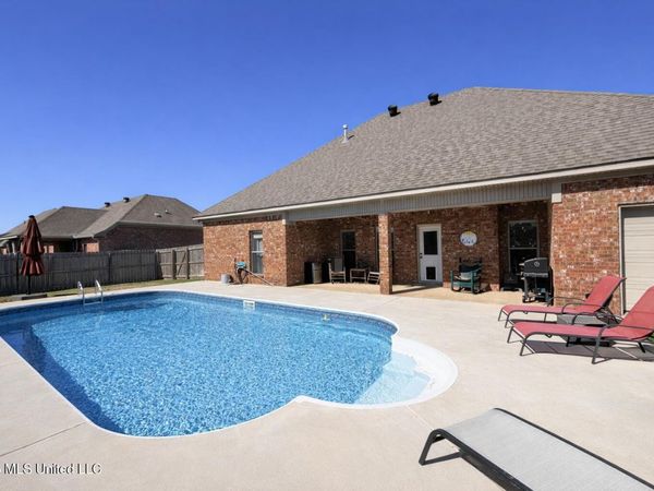 319 Bullock Circle, Richland, MS 39218