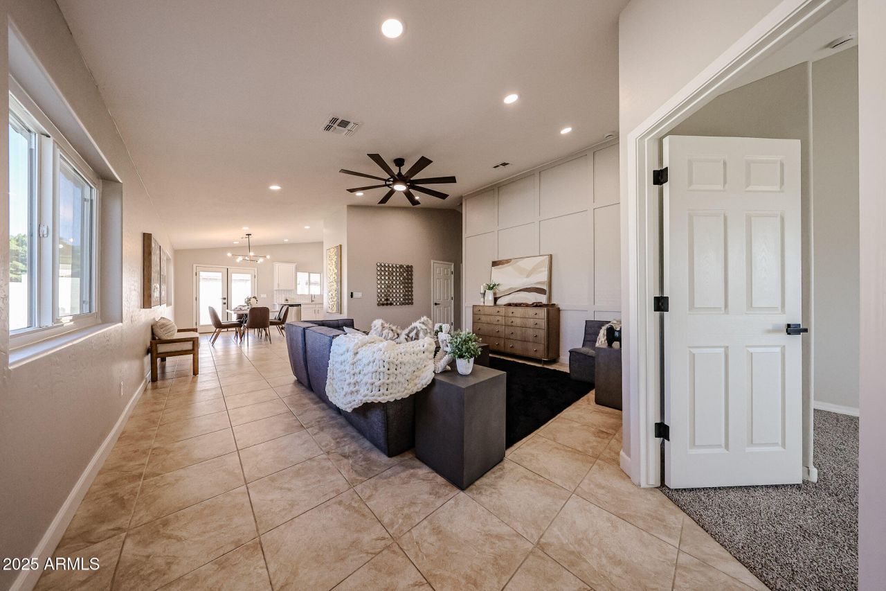 10334 E Diamond Avenue, Mesa, AZ 85208 Main Photo