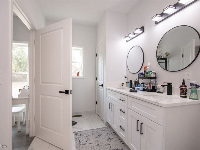 18433 Whitney Road, Strongsville, OH 44149 Photo 18